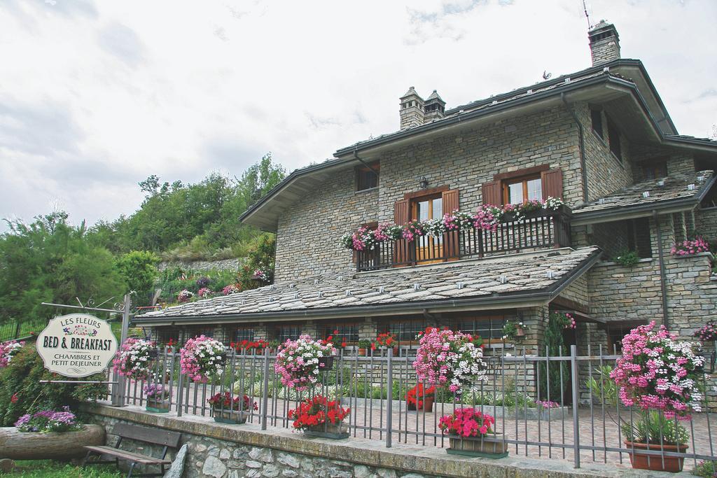 B&B Les Fleurs Gignod ภายนอก รูปภาพ