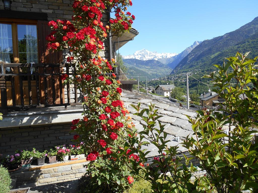 B&B Les Fleurs Gignod ภายนอก รูปภาพ