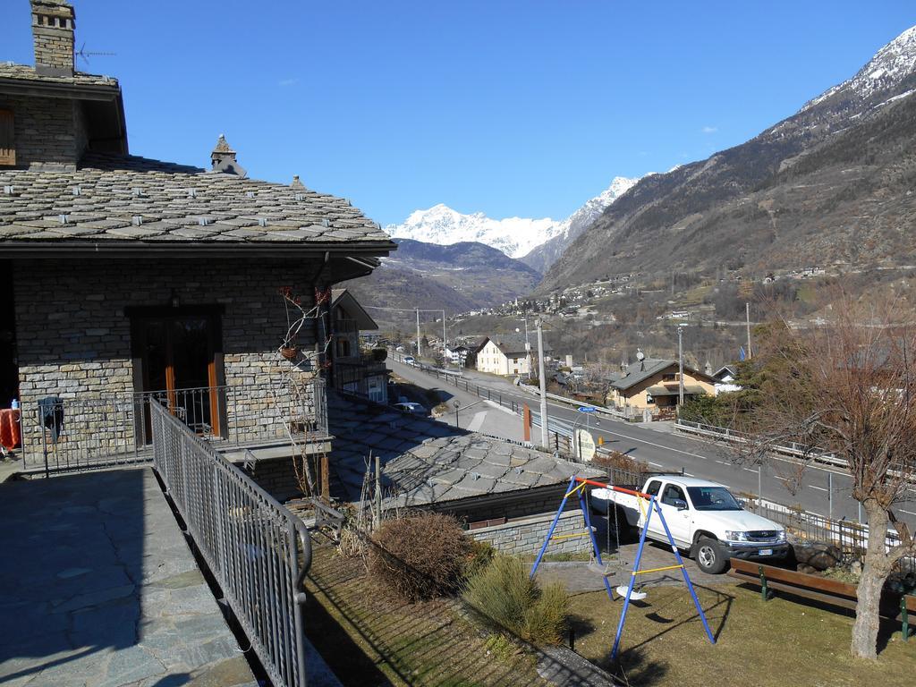 B&B Les Fleurs Gignod ภายนอก รูปภาพ