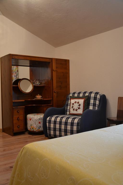 B&B Les Fleurs Gignod ภายนอก รูปภาพ