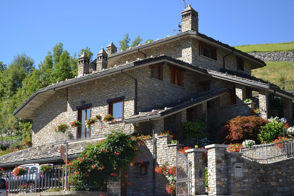B&B Les Fleurs Gignod ภายนอก รูปภาพ