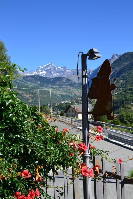 B&B Les Fleurs Gignod ภายนอก รูปภาพ