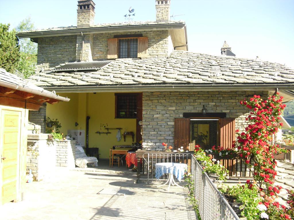 B&B Les Fleurs Gignod ภายนอก รูปภาพ